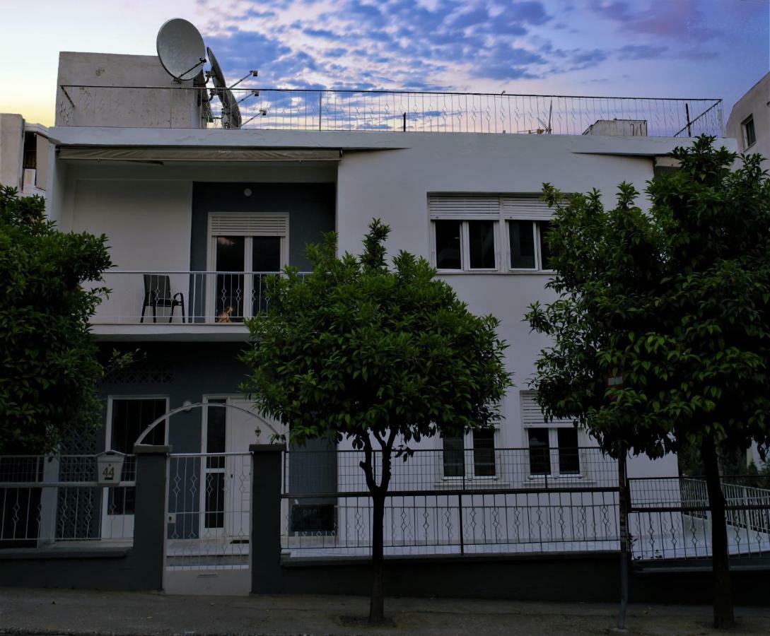 Zefyros Super Cool Apartments next to Alimos Riviera Atenas Exterior foto