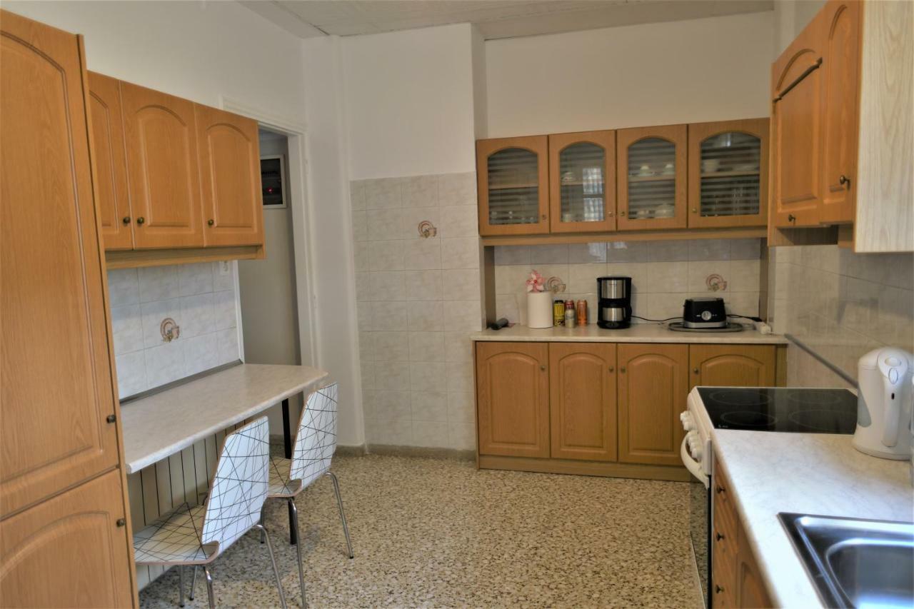 Zefyros Super Cool Apartments next to Alimos Riviera Atenas Exterior foto