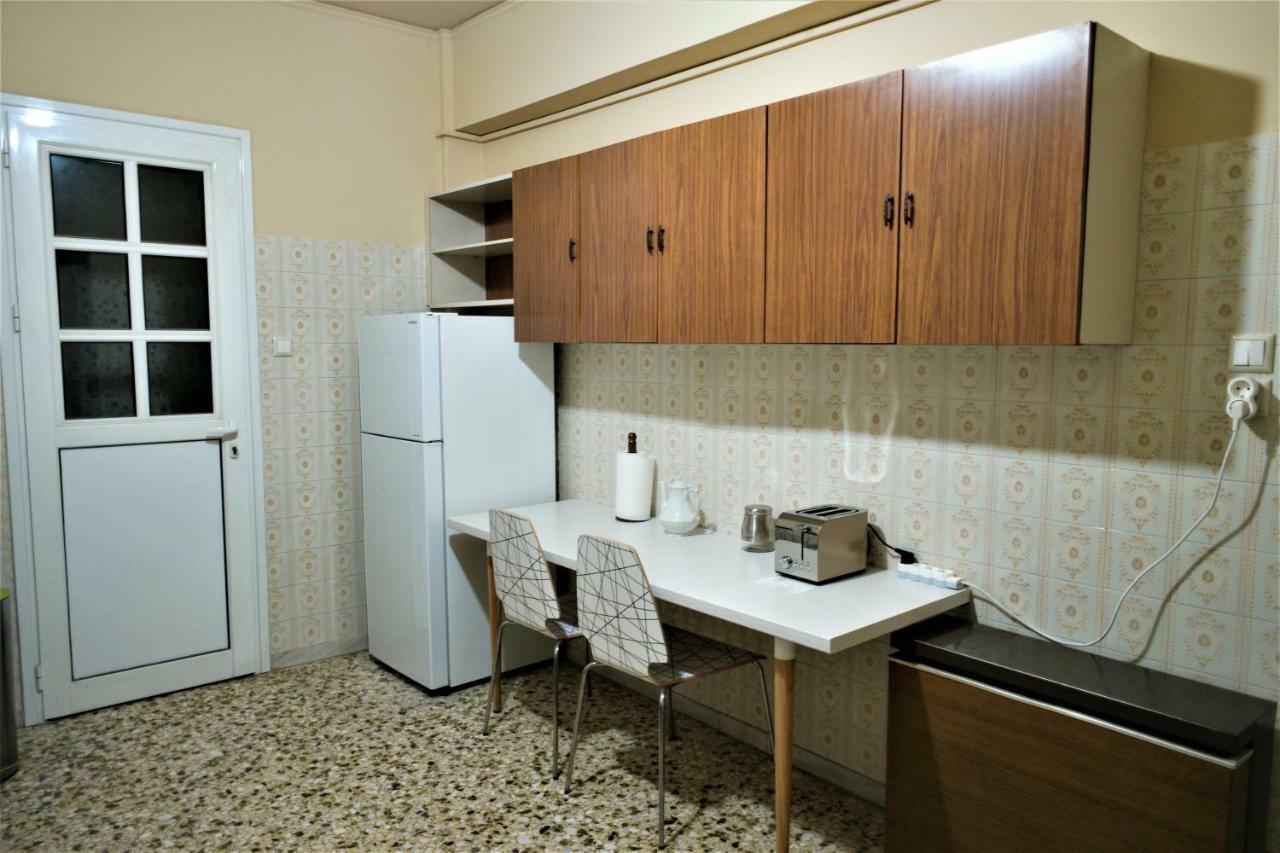 Zefyros Super Cool Apartments next to Alimos Riviera Atenas Exterior foto