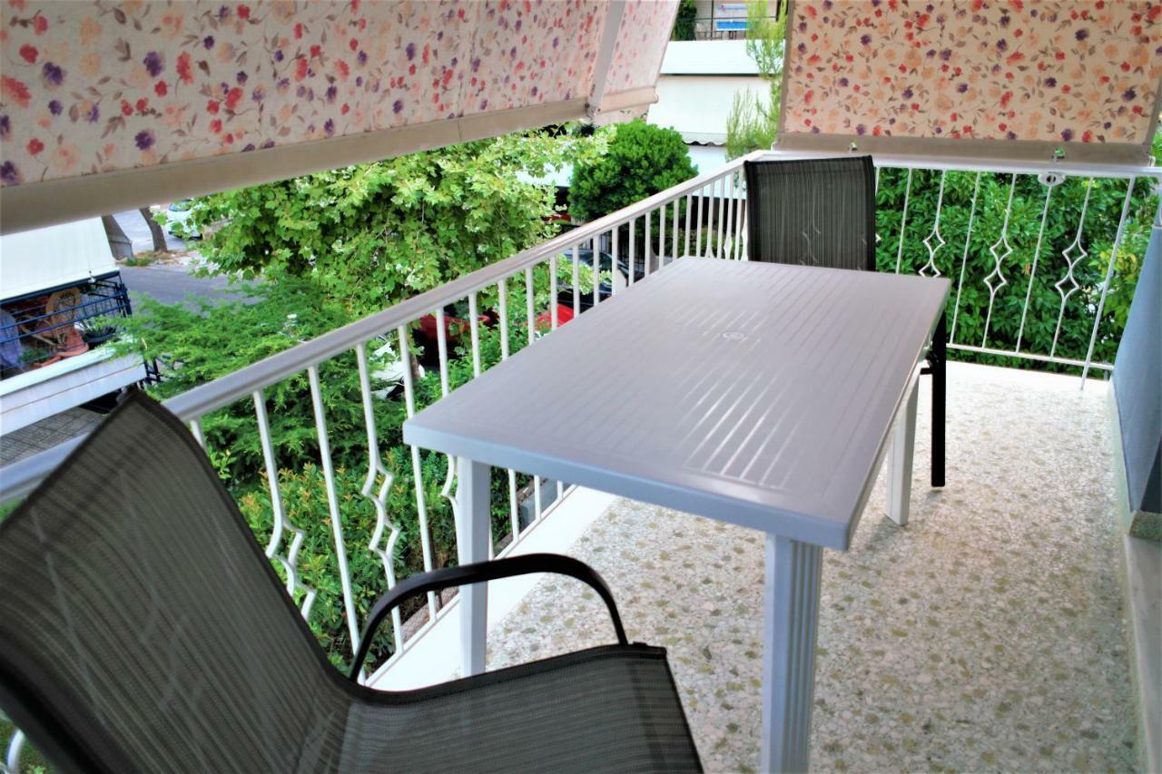Zefyros Super Cool Apartments next to Alimos Riviera Atenas Exterior foto